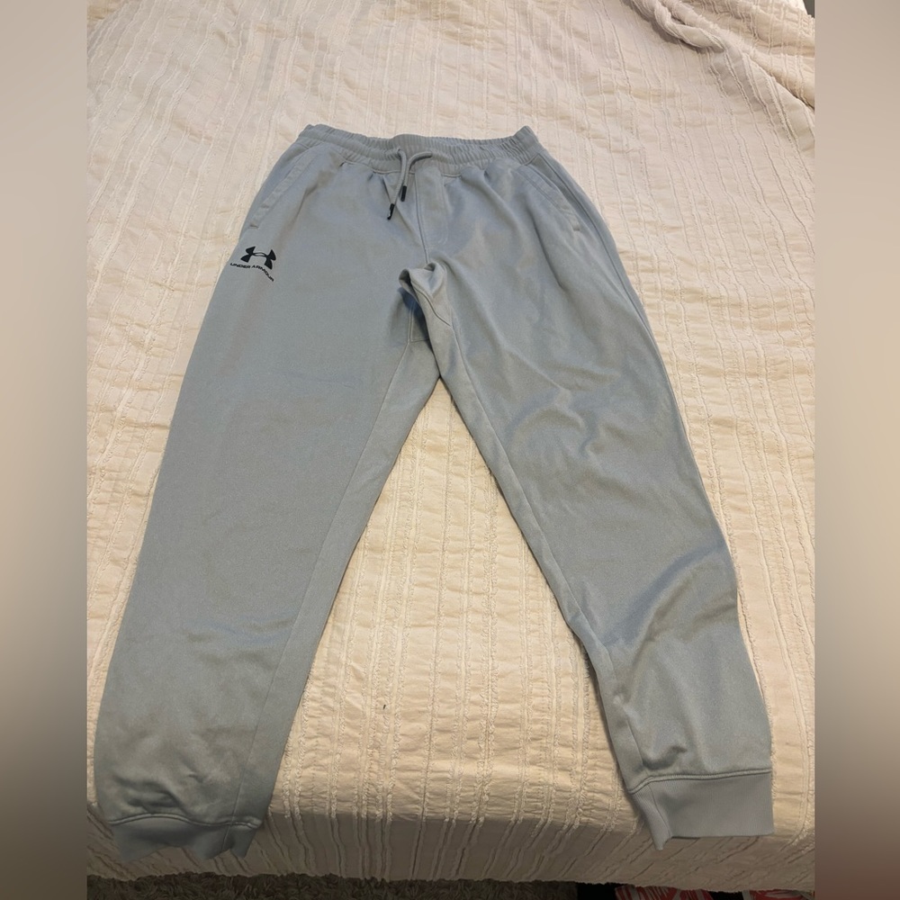 Light Gray men’s size large Under Armour sweatpants